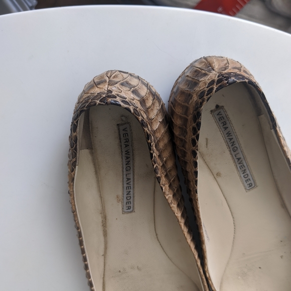 Vera Wang Lavender snakeskin patterned flats size 6.5 - Picture 10 of 10